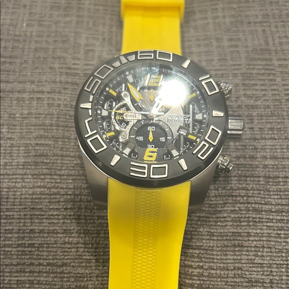 Invicta Bold Yellow and Silver Men's Watch - Picture 4 of 4